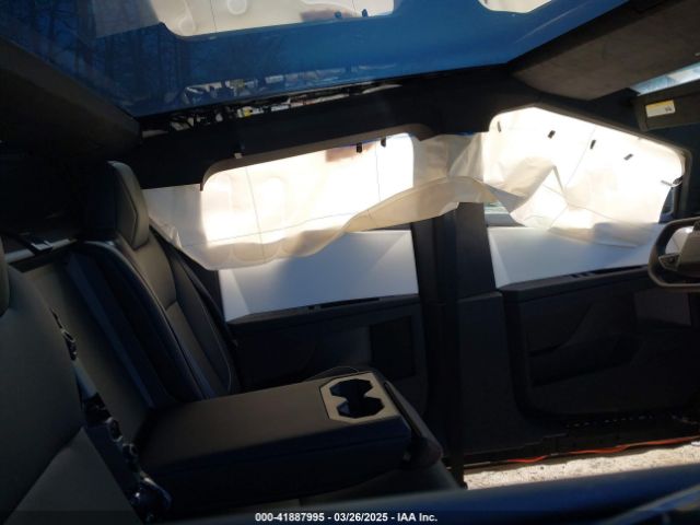 7G2CEHED5RA041810 Tesla Cybertruck