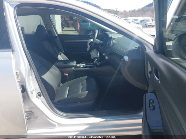 1N4BL4DW1LC195914 Nissan Altima Sv Intelligent Awd