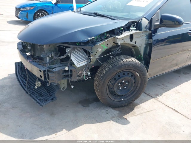 5YFBURHE5KP947948 Toyota COROLLA LE