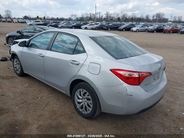 2T1BURHE8JC974141 Toyota COROLLA LE