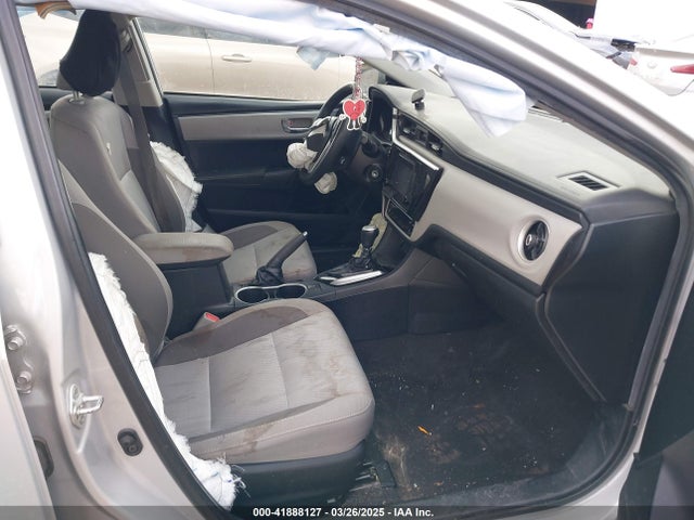 2T1BURHE8JC974141 Toyota COROLLA LE