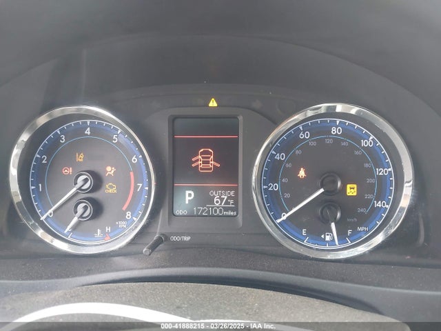5YFBURHE9HP635253 Toyota COROLLA LE