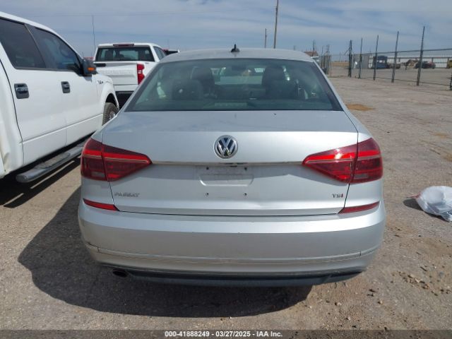 1VWDT7A36HC044585 Volkswagen Passat 1.8t R-line