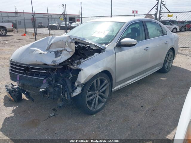1VWDT7A36HC044585 Volkswagen Passat 1.8t R-line