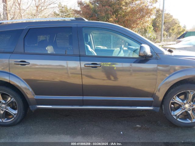 3C4PDDGG9ET302345 Dodge Journey Crossroad