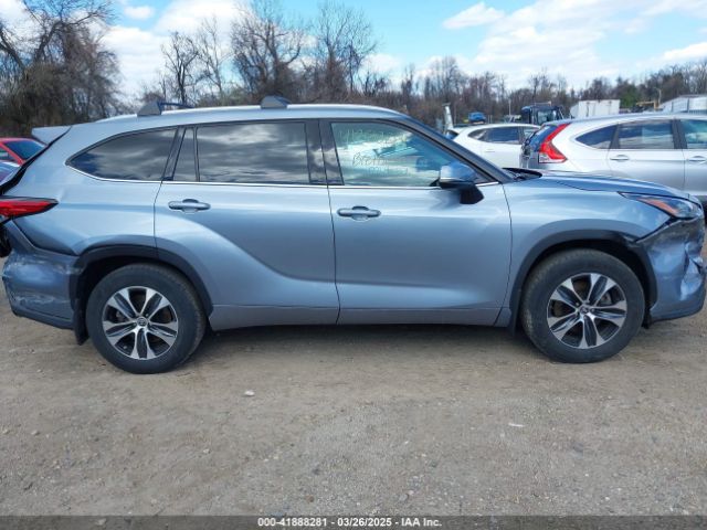 5TDGZRBH9MS120944 Toyota Highlander Xle