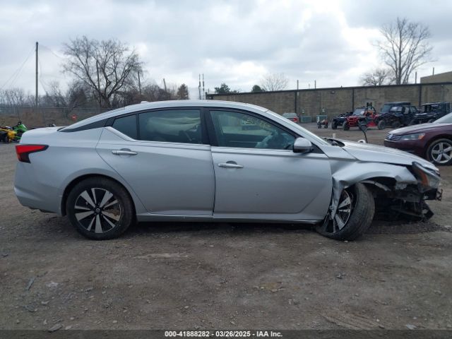 1N4BL4DWXMN303145 Nissan Altima Sv Intelligent Awd
