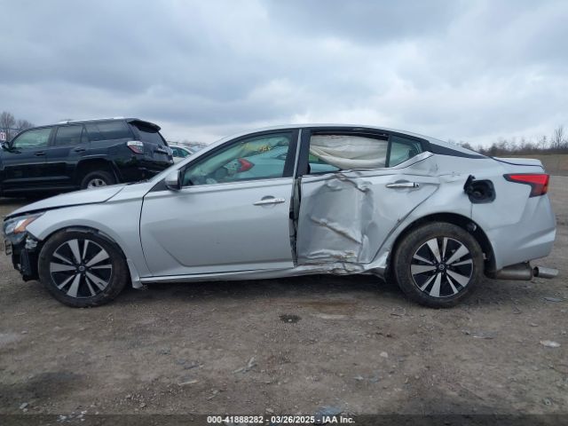 1N4BL4DWXMN303145 Nissan Altima Sv Intelligent Awd