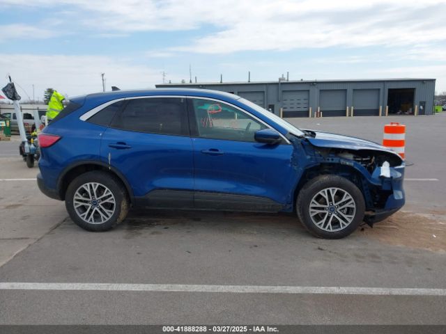 1FMCU9H96NUA76018 Ford ESCAPE SEL
