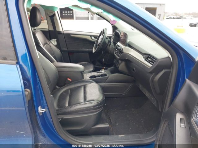 1FMCU9H96NUA76018 Ford ESCAPE SEL