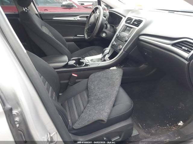 3FA6P0H78GR250268 Ford FUSION SE