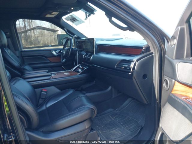 2018 LINCOLN NAVIGATOR 5LMJJ2LT1JEL09587 Photo 4