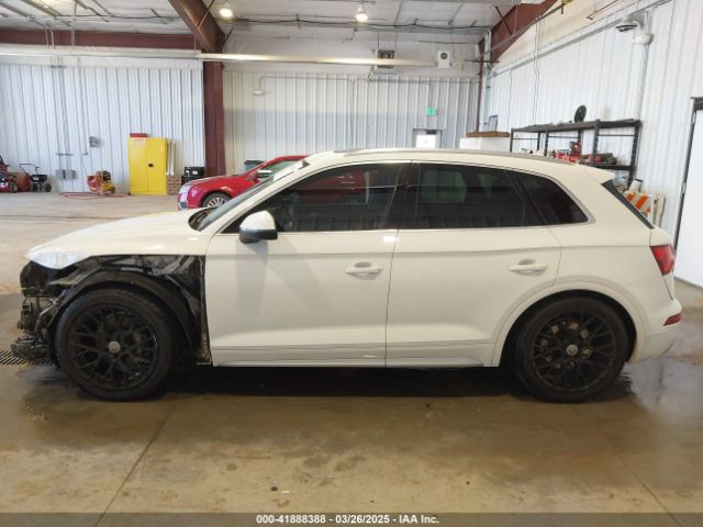 WA1BNAFY4J2198014 Audi Q5 2.0t Premium/2.0t Tech Premium