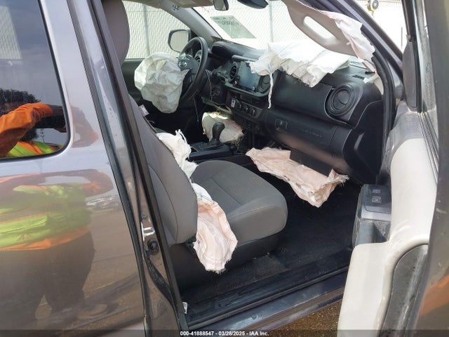 3TYRZ5CN1NT018419 Toyota Tacoma Sr V6