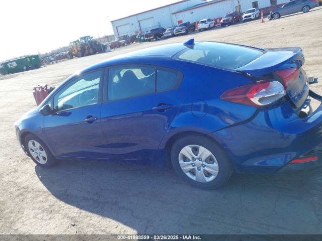3KPFK4A70JE284763 KIA FORTE LX