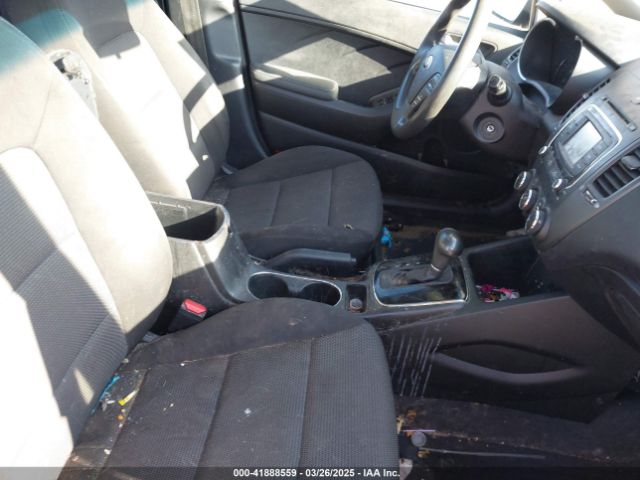 3KPFK4A70JE284763 KIA FORTE LX