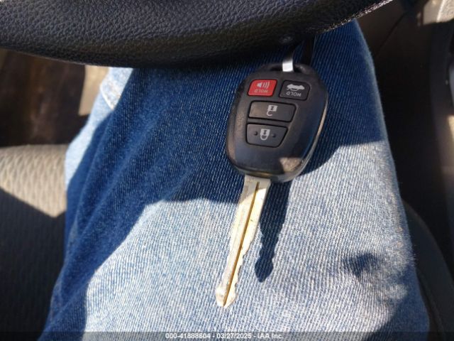 5YFBURHE1KP905180 Toyota COROLLA LE
