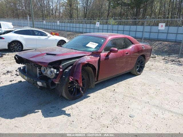 2C3CDZAG1JH142120 Dodge Challenger Sxt