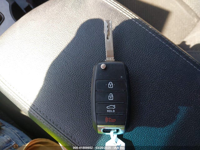 5XXGT4L36JG264505 KIA Optima Lx