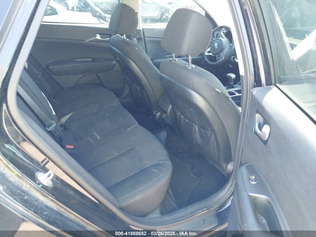 5XXGT4L36JG264505 KIA Optima Lx