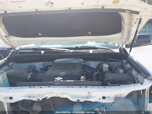 5TFEY5F12EX168183 Toyota Tundra Sr5 5.7l V8