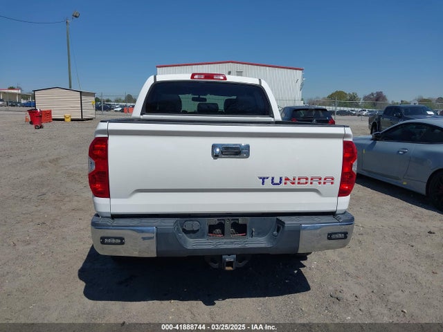 5TFEY5F12EX168183 Toyota Tundra Sr5 5.7l V8