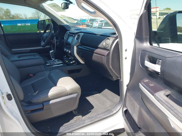 5TFEY5F12EX168183 Toyota Tundra Sr5 5.7l V8
