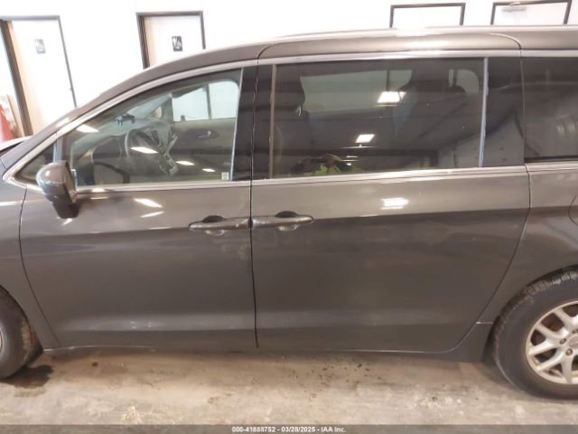 2C4RC1DGXHR502480 Chrysler Pacifica Touring