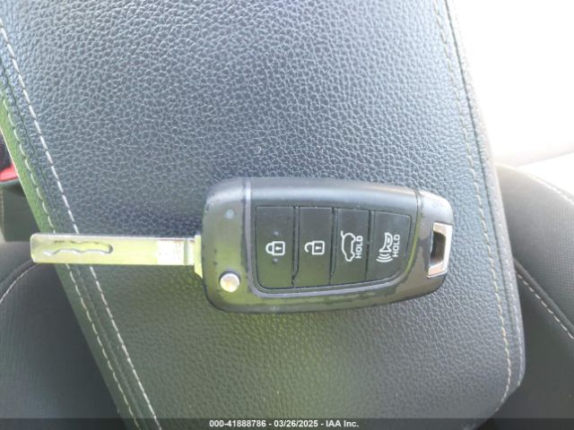 KMHH35LE4LU121363 Hyundai ELANTRA GT