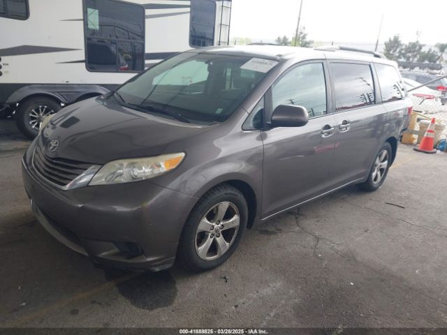 5TDKK3DC8FS585957 Toyota Sienna Le 8 Passenger