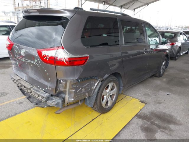 5TDKK3DC8FS585957 Toyota Sienna Le 8 Passenger
