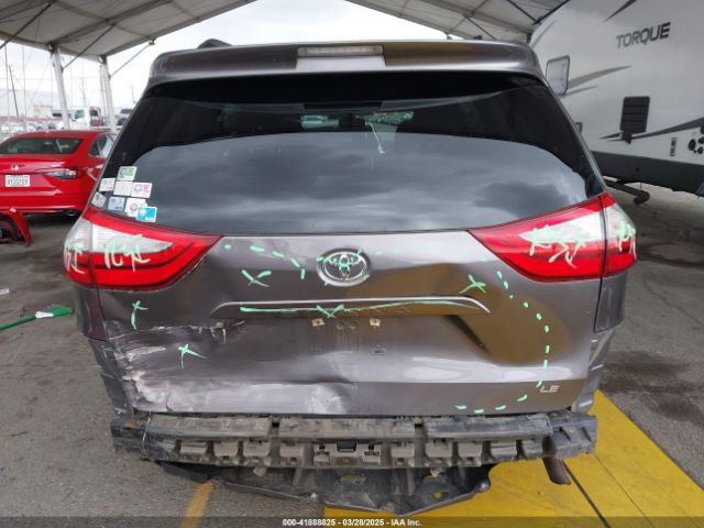 5TDKK3DC8FS585957 Toyota Sienna Le 8 Passenger