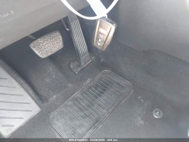 5TDGZRBH1MS526460 Toyota Highlander Xle