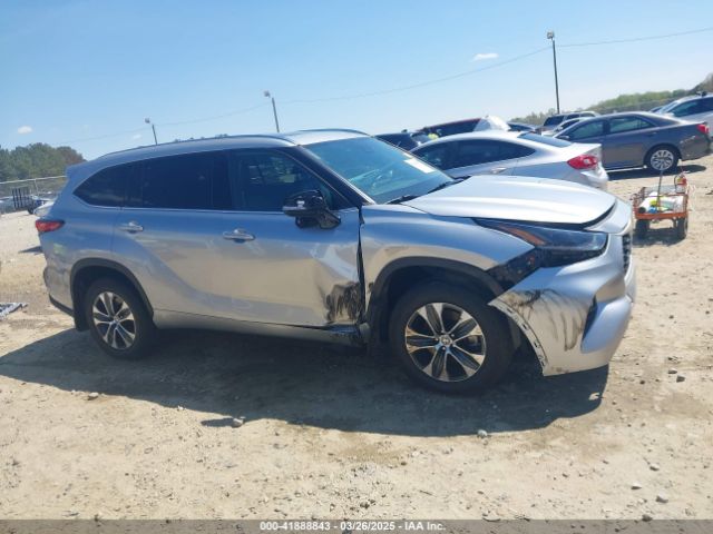 5TDGZRBH1MS526460 Toyota Highlander Xle