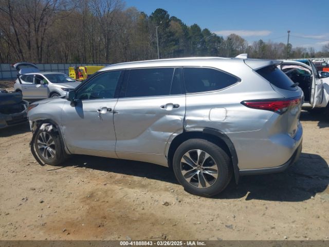 5TDGZRBH1MS526460 Toyota Highlander Xle