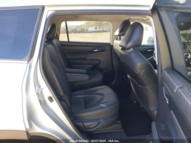 5TDGZRBH1MS526460 Toyota Highlander Xle