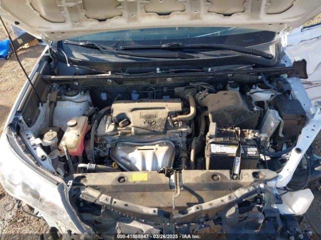JTMZFREV7FD055240 Toyota RAV4 LE
