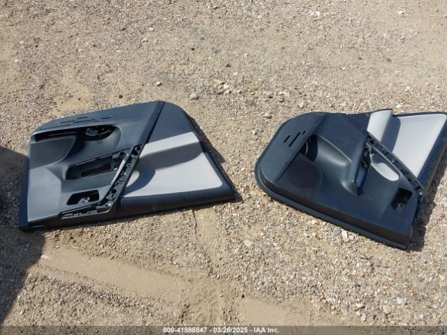 JTMZFREV7FD055240 Toyota RAV4 LE