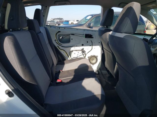 JTMZFREV7FD055240 Toyota RAV4 LE