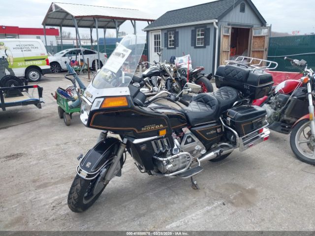 1982 HONDA GL1100 1HFSC0218CA207794 Photo 1