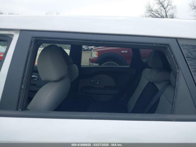 KNDJP3A5XF7758410 KIA SOUL +