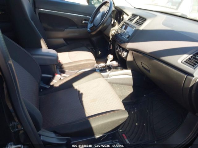 JA4AP3AU7HZ031959 Mitsubishi Outlander Sport 2.0 Es
