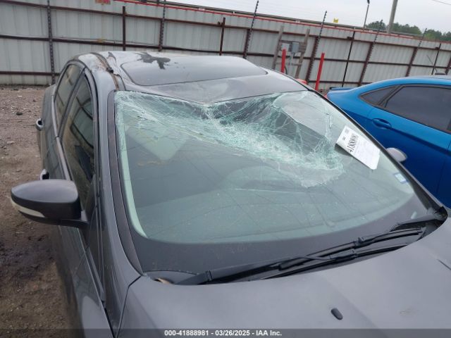1FADP3H22HL210202 Ford FOCUS SEL
