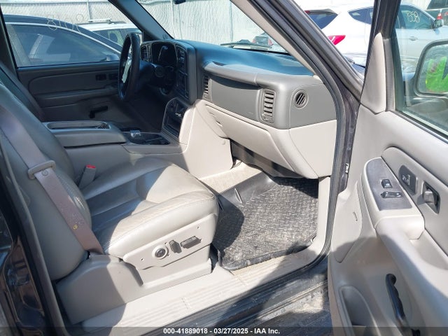 2004 CHEVROLET SUBURBAN 1GNFK16Z94J122458 Photo 4
