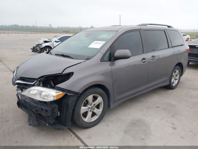 5TDKZ3DC8JS948150 Toyota Sienna Le 8 Passenger