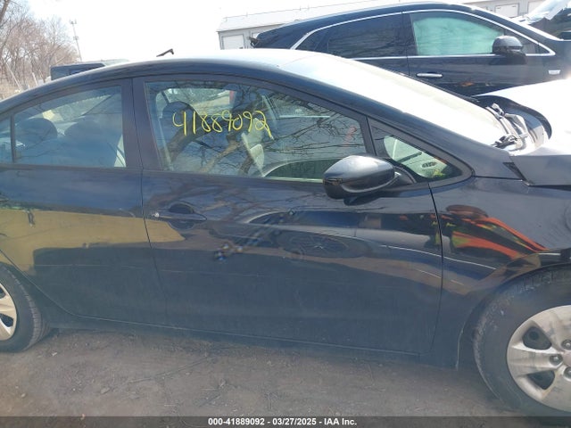 KNAFK4A66F5341474 KIA FORTE LX