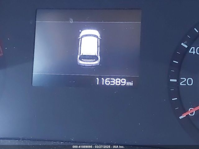 KNDJ23AU8L7003306 KIA Soul X-line