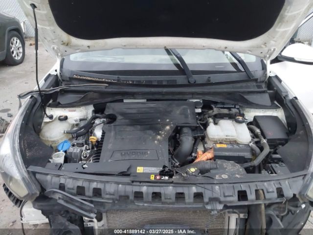 KNDCC3LC8H5069402 KIA NIRO EX