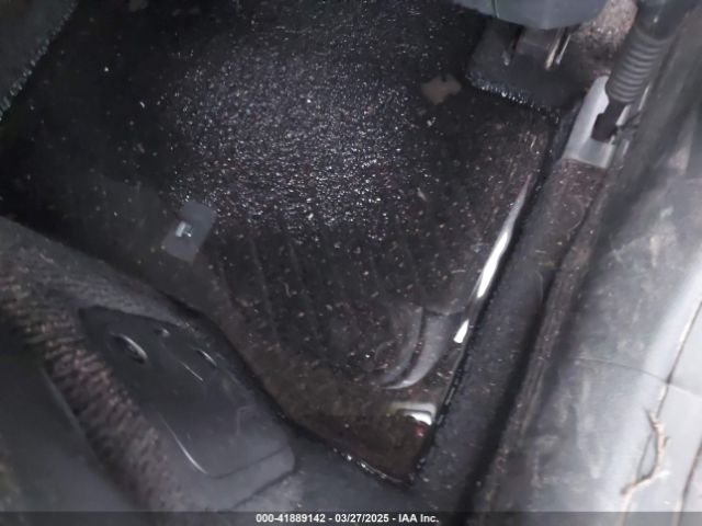 KNDCC3LC8H5069402 KIA NIRO EX