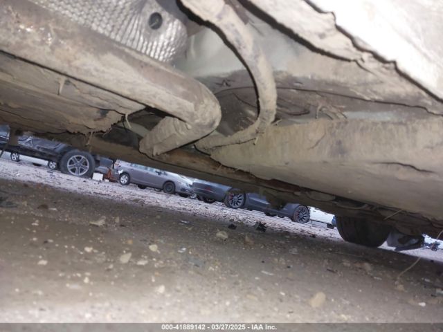 KNDCC3LC8H5069402 KIA NIRO EX